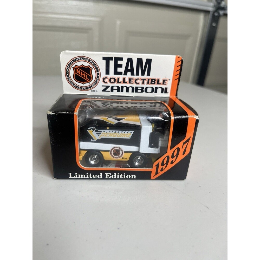 Pittsburg Penguins Team Collectible Zamboni 1997 Limited Edition NHL